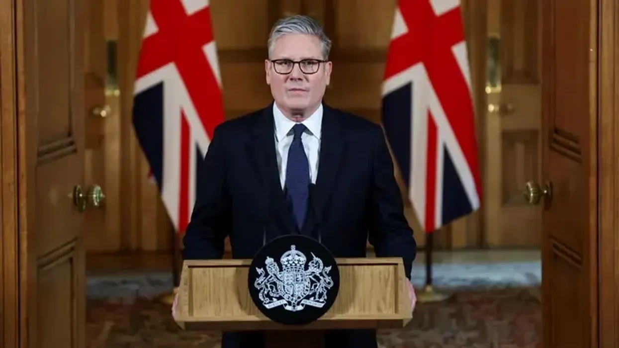 Britania e Madhe do t'i lejojë SHBA-së të përdorë bazat për të goditur vendet e raketave iraniane Britania e Madhe do t'i lejojë SHBA-së të përdorë bazat për të goditur vendet e raketave iraniane