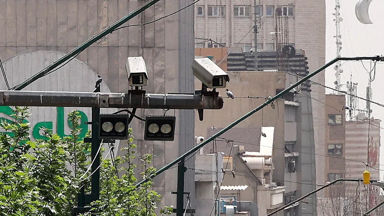 E njihnin Teheranin si Jerusalemin – kamerat e trafikuar ishin hakuar vite më parë, si e organizoi Mossadi dhe CIA operacionin për vrasjen e Khameneit?