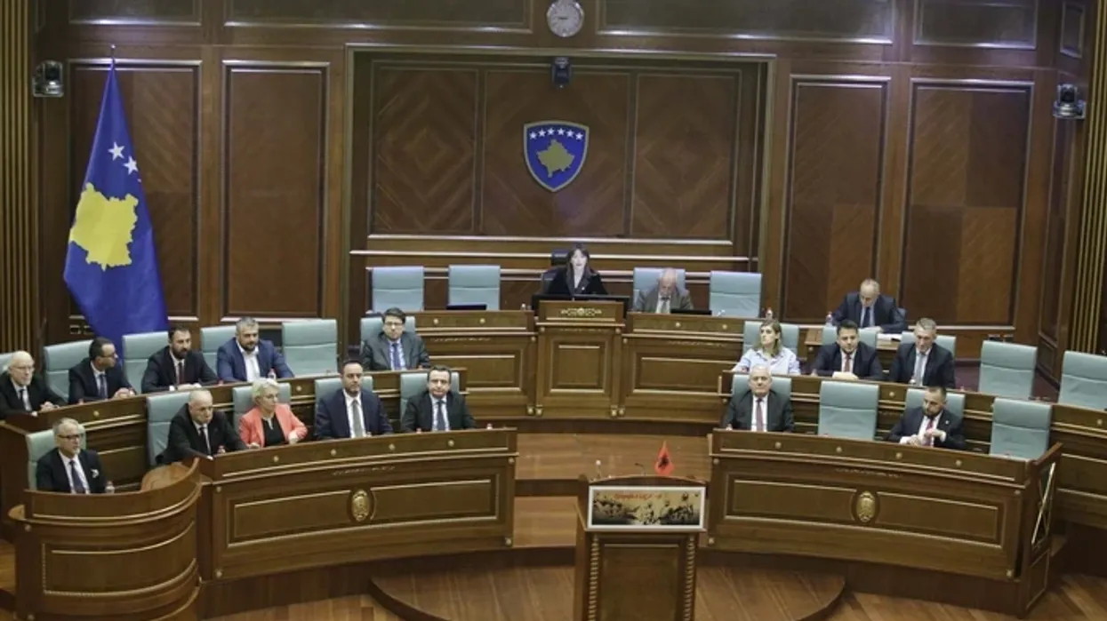 Deshton seanca për zgjedhjen e presidentit, në sallë vetëm 66 deputetë Deshton seanca për zgjedhjen e presidentit, në sallë vetëm 66 deputetë
