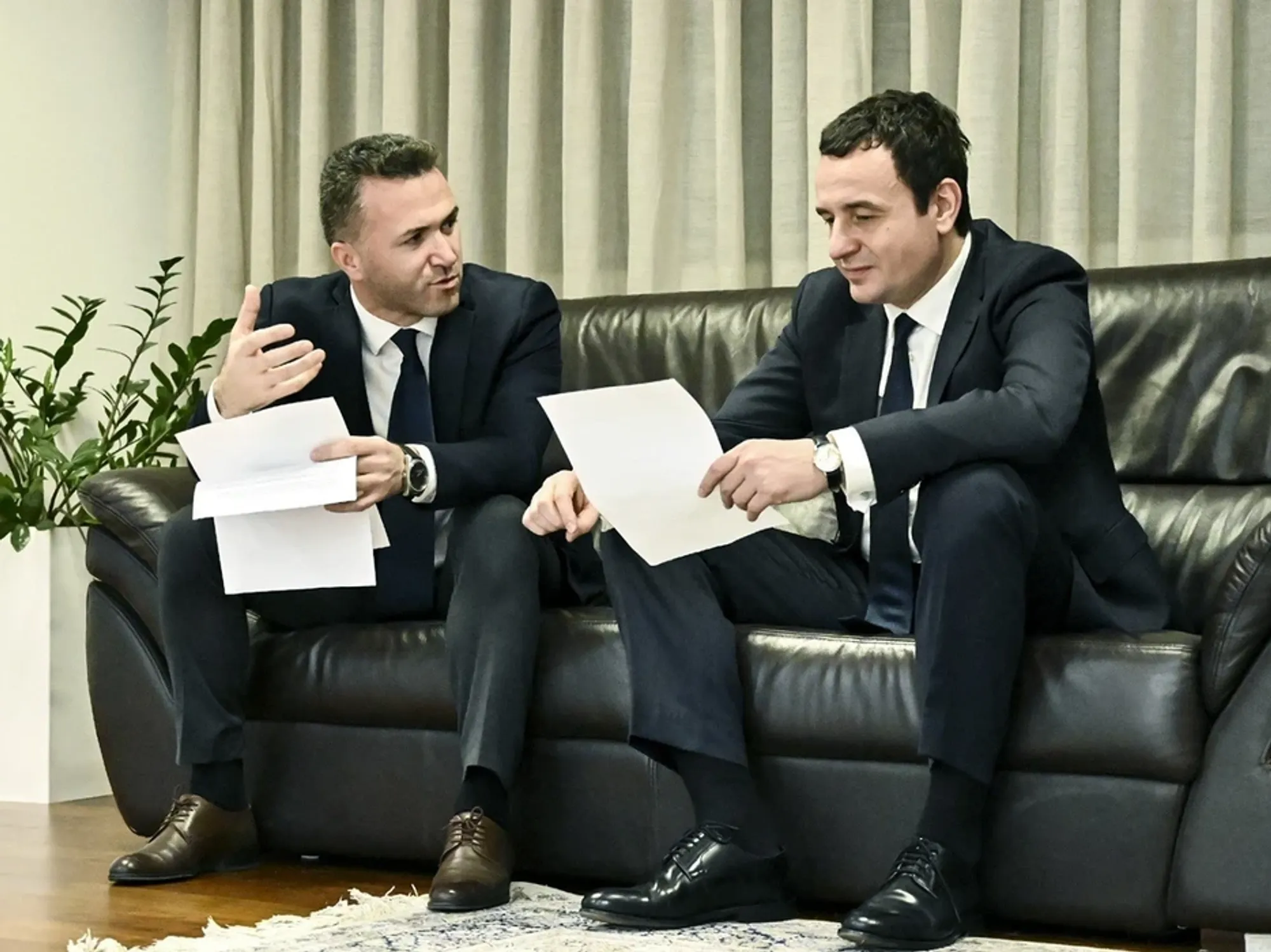 Zulfaj: Nëse Gjykata nuk urdhëron deputetët të jenë në seancë për zgjedhjen e presidentit, vendimet e saj humbin peshë Zulfaj: Nëse Gjykata nuk urdhëron deputetët të jenë në seancë për zgjedhjen e presidentit, vendimet e saj humbin peshë