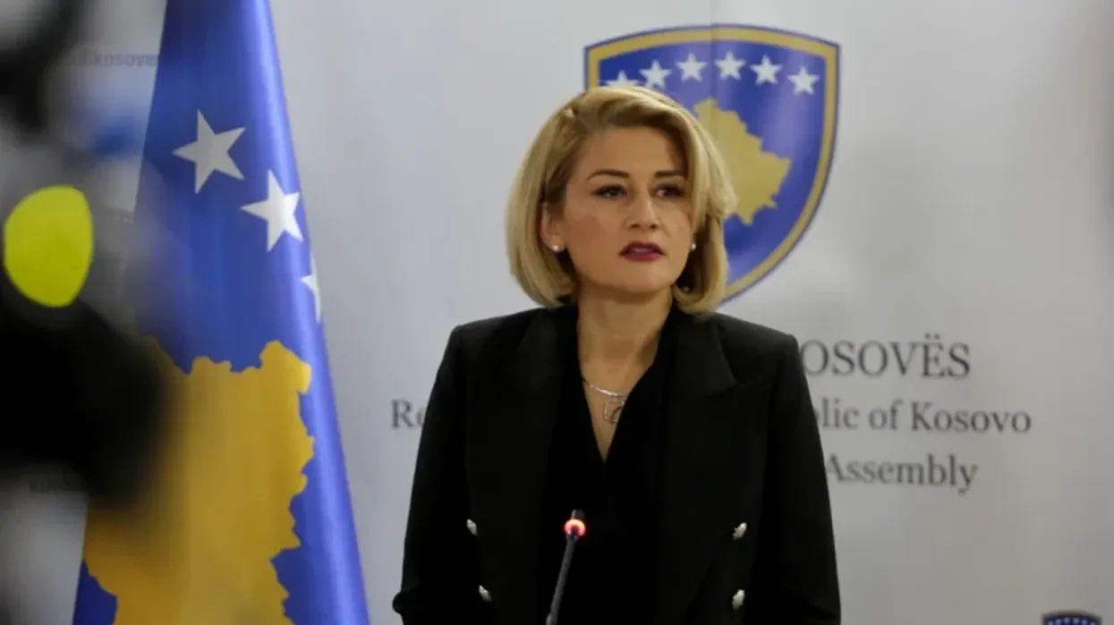 Kusari: Nuk ka krizë me derivate në Kosovë, furnizimi stabil dhe pa ndërprerje Kusari: Nuk ka krizë me derivate në Kosovë, furnizimi stabil dhe pa ndërprerje