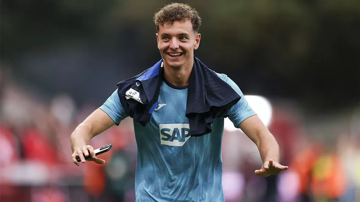 Fenerbahçe nuk heq dorë nga Fisnik Asllani, rivalizon gjigantët evropianë