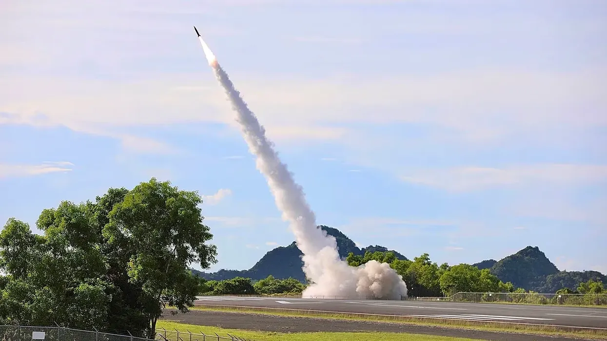 Raketa precize goditjeje, sistemi më i fundit i armëve të Uashingtonit godet Iranin Raketa precize goditjeje, sistemi më i fundit i armëve të Uashingtonit godet Iranin