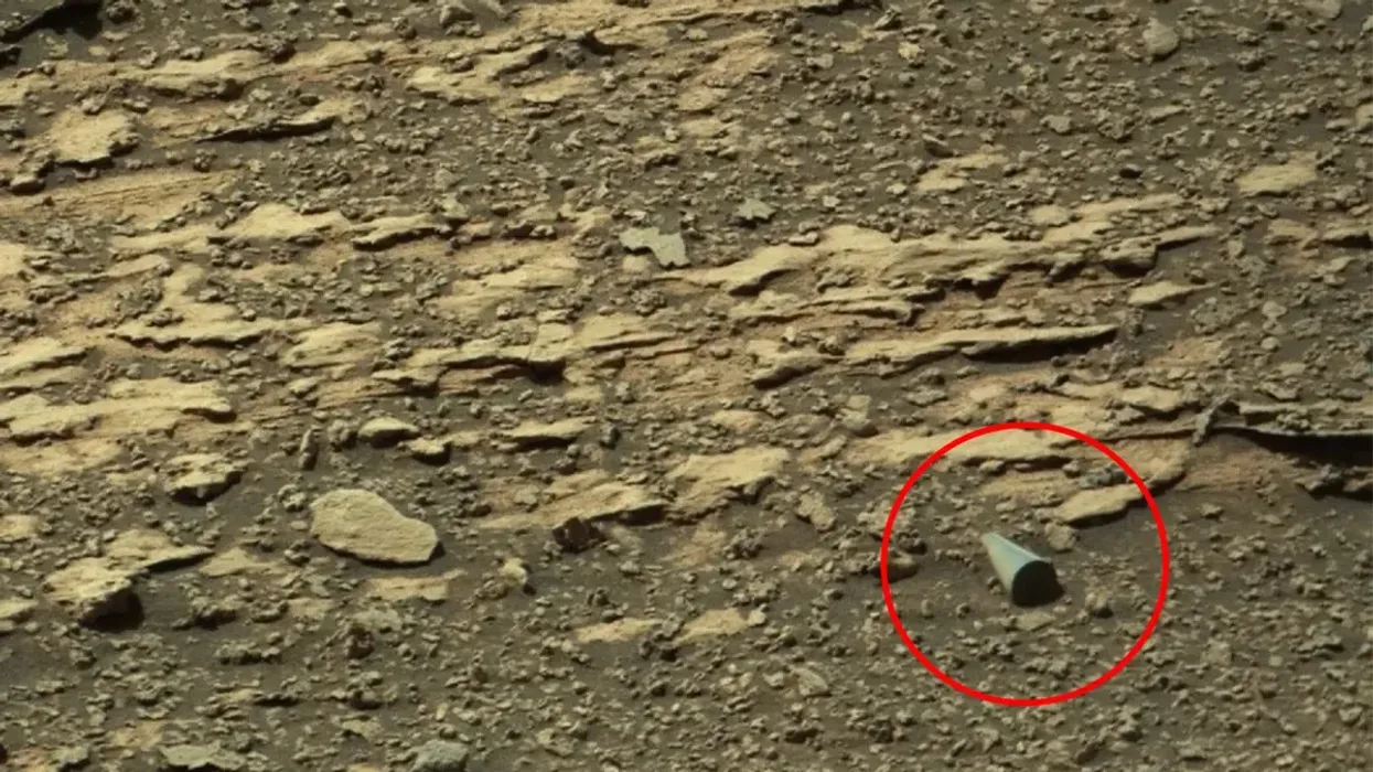 Objekti misterioz gjeometrik 'i shndritshëm' i vërejtur në Mars ngjall thirrje për një sondë të NASA-s Objekti misterioz gjeometrik 'i shndritshëm' i vërejtur në Mars ngjall thirrje për një sondë të NASA-s