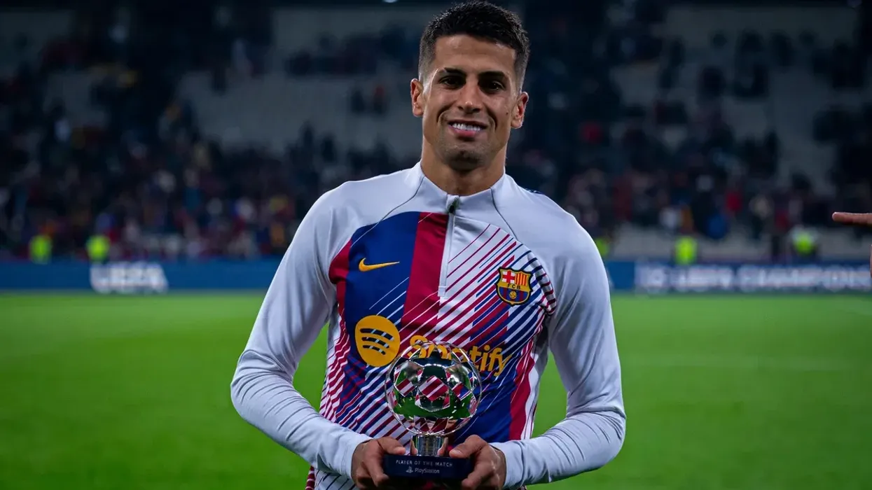 Joao Cancelo ëndërron qëndrimin te Barcelona, pranon edhe zbritje page Joao Cancelo ëndërron qëndrimin te Barcelona, pranon edhe zbritje page