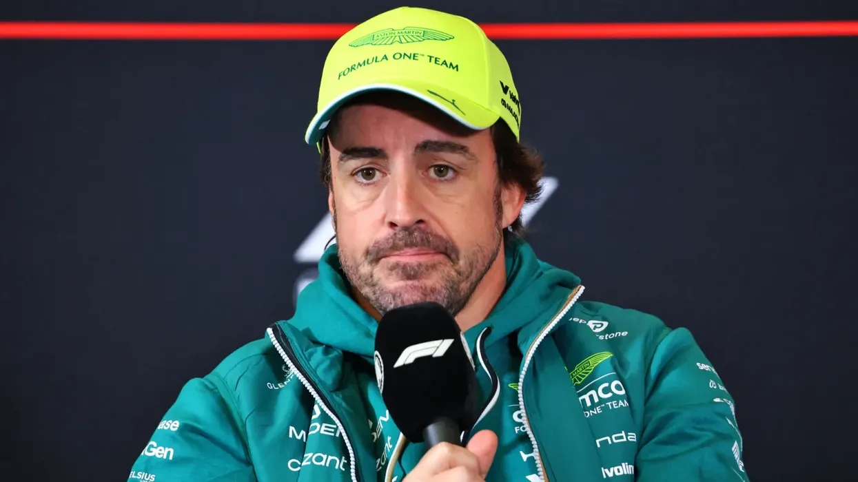Aston Martin përballet me sfida në fillim të sezonit të Formula 1, Alonso kritikon rregullat e reja Aston Martin përballet me sfida në fillim të sezonit të Formula 1, Alonso kritikon rregullat e reja