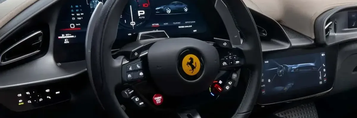 Ferrari do të zëvendësojë kontrollet e timonit me prekje me butona të vërtetë Ferrari do të zëvendësojë kontrollet e timonit me prekje me butona të vërtetë