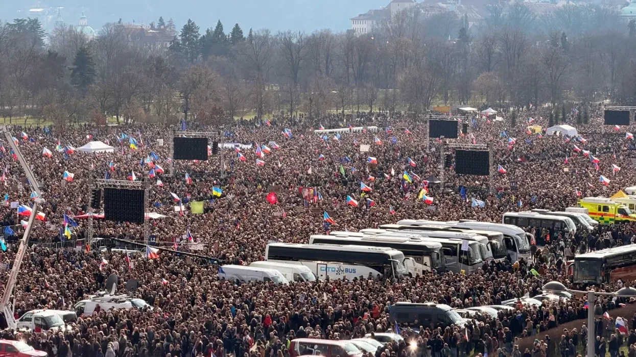 Protesta masive në Çeki kundër qeverisë së Andrej Babis Protesta masive në Çeki kundër qeverisë së Andrej Babis