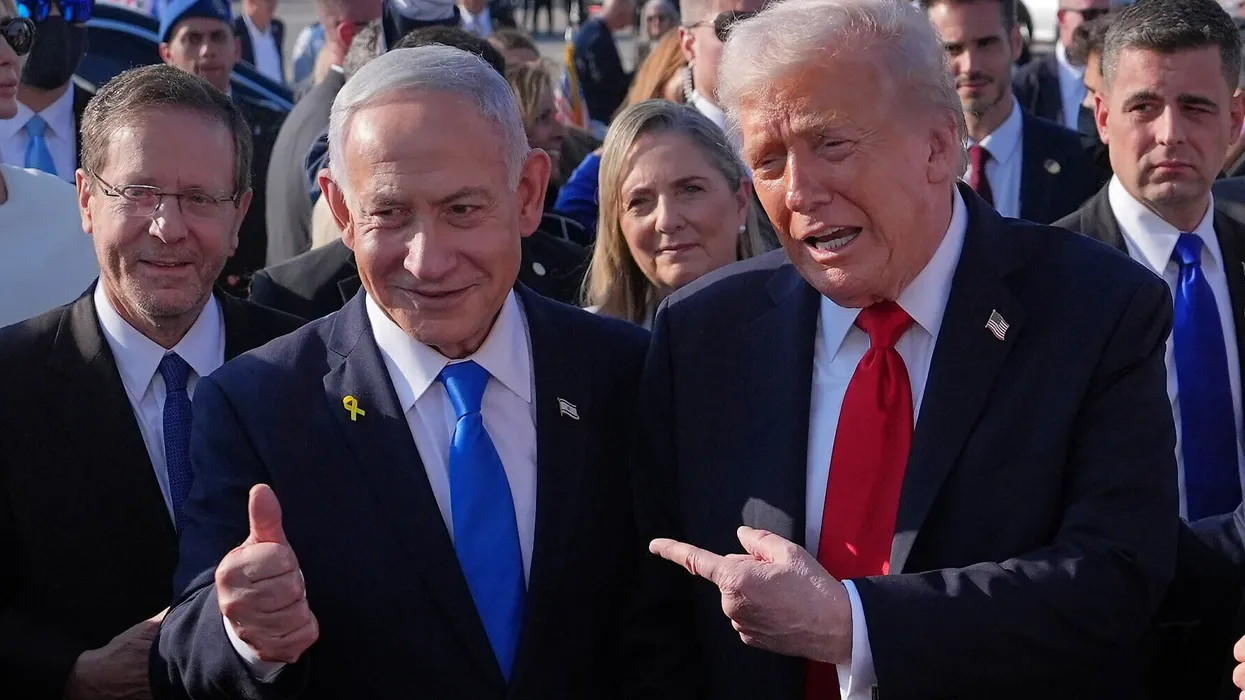 Trump e quan presidentin e Izraelit patetik: Gënjeu për faljen e Netanyahut Trump e quan presidentin e Izraelit patetik: Gënjeu për faljen e Netanyahut