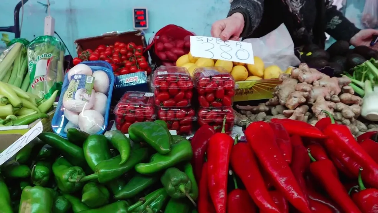 Lufta në Iran rrit çmimet e produkteve të importuara në Shqipëri Lufta në Iran rrit çmimet e produkteve të importuara në Shqipëri