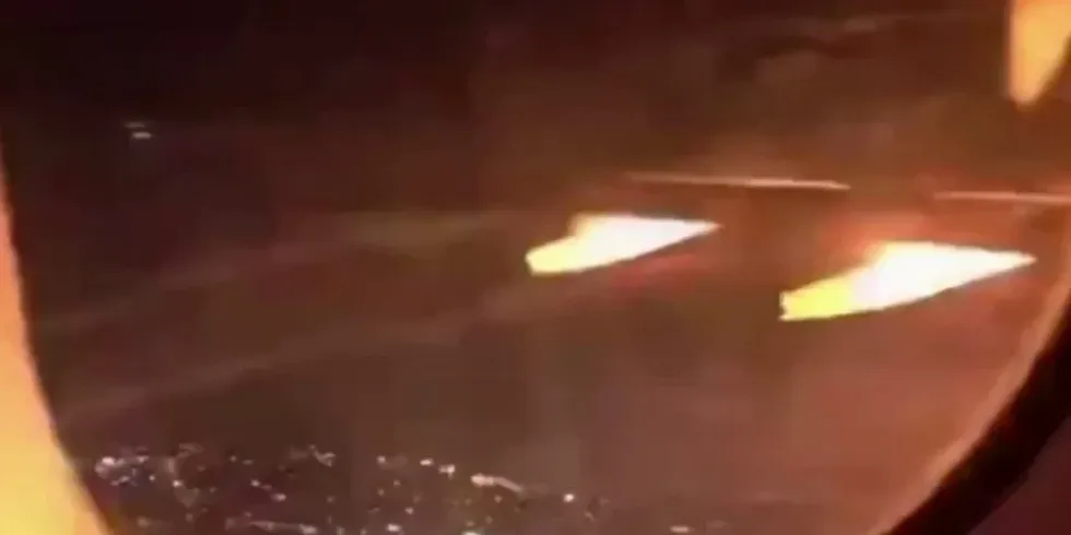 Aeroplani i aviokompanisë Delta kthehet në São Paulo pasi motori shpërtheu në flakë gjatë ngritjes