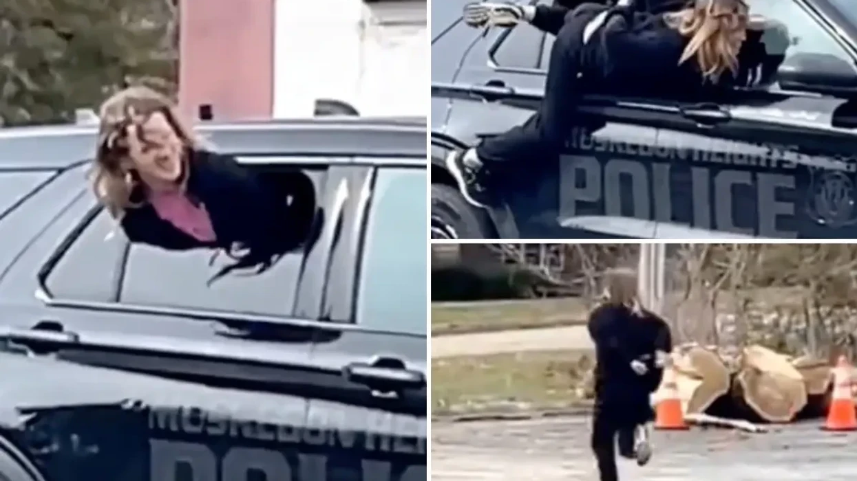 Videoja që u bë virale, gruaja me pranga del nga automjeti i policisë në Michigan - largohet me vrap pa e vënë re policia