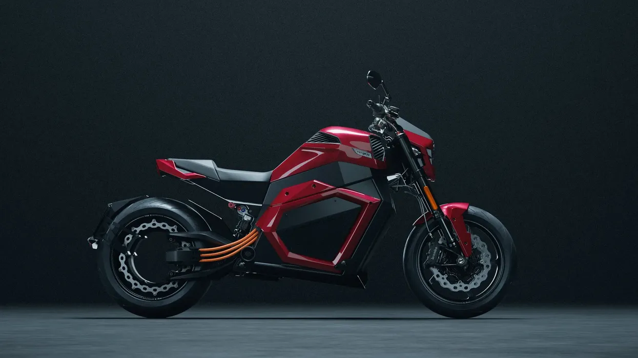 Revolucioni elektrik - motoçikleta e parë me bateri të ngurtë Revolucioni elektrik - motoçikleta e parë me bateri të ngurtë