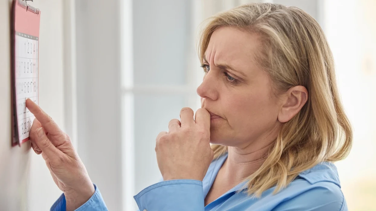 Pas moshës 50 vjeç, kjo nuk është më harresë e zakonshme: Katër shenja që paralajmërojnë rrezik