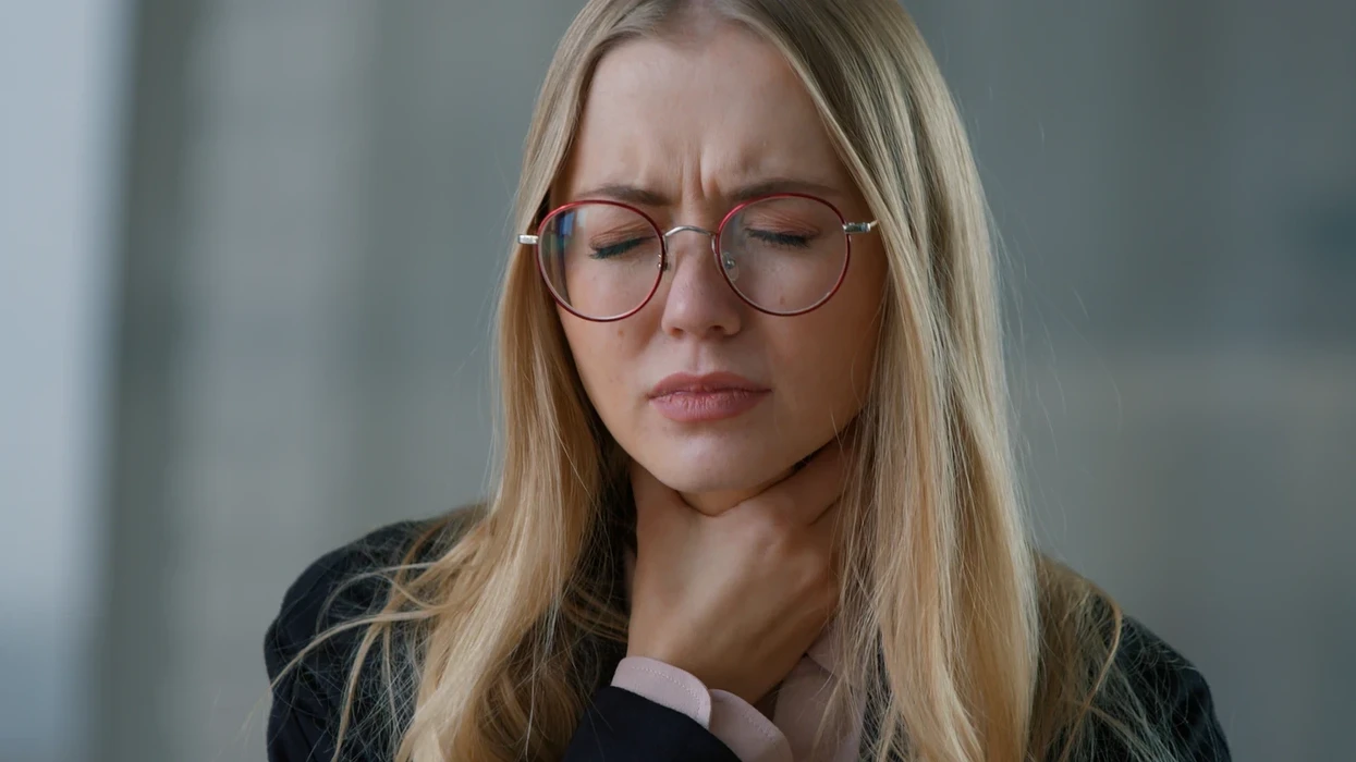 Dhimbje fyti? Ja kur duhet të bëni analiza dhe të mos gaboni me antibiotikët