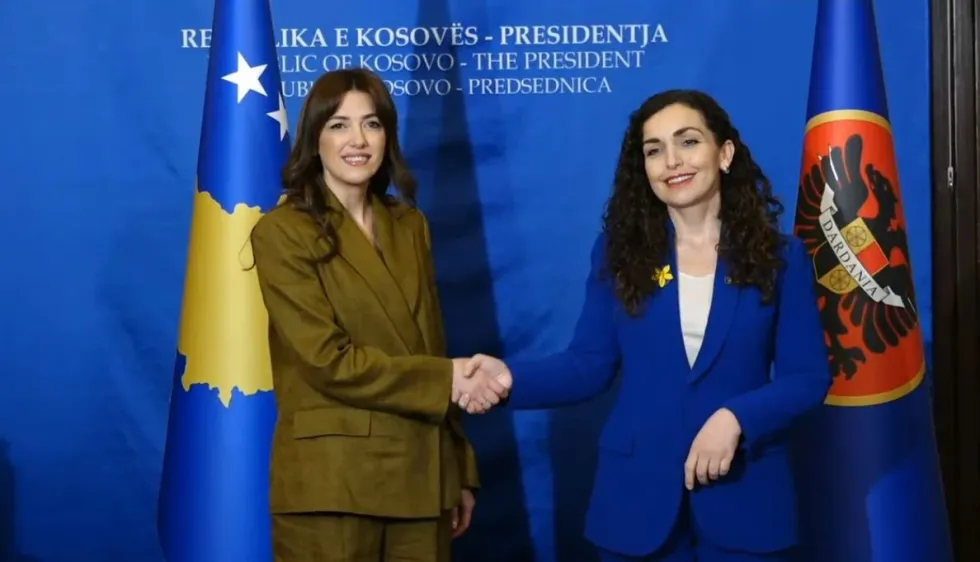 Albulena Haxhiu zyrtarisht ushtruese detyre e presidentes