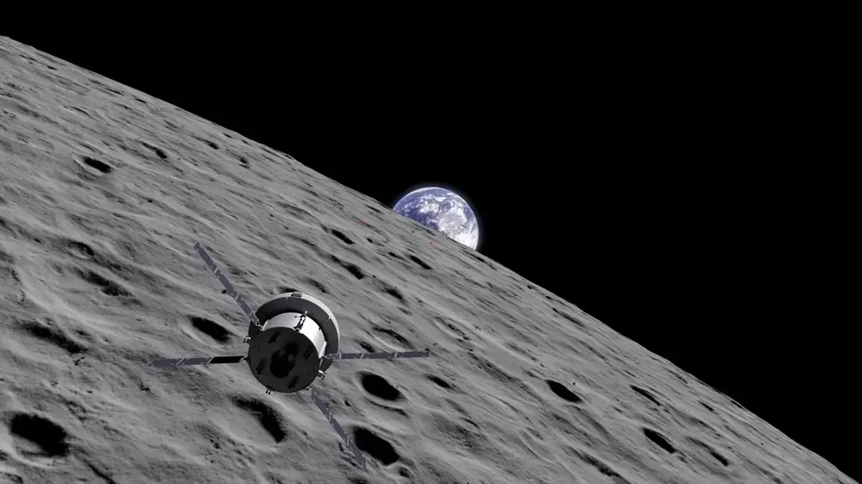 Nis fluturimi pranë Hënës, astronautët mund të shohin edhe Tokën edhe Hënën Nis fluturimi pranë Hënës, astronautët mund të shohin edhe Tokën edhe Hënën