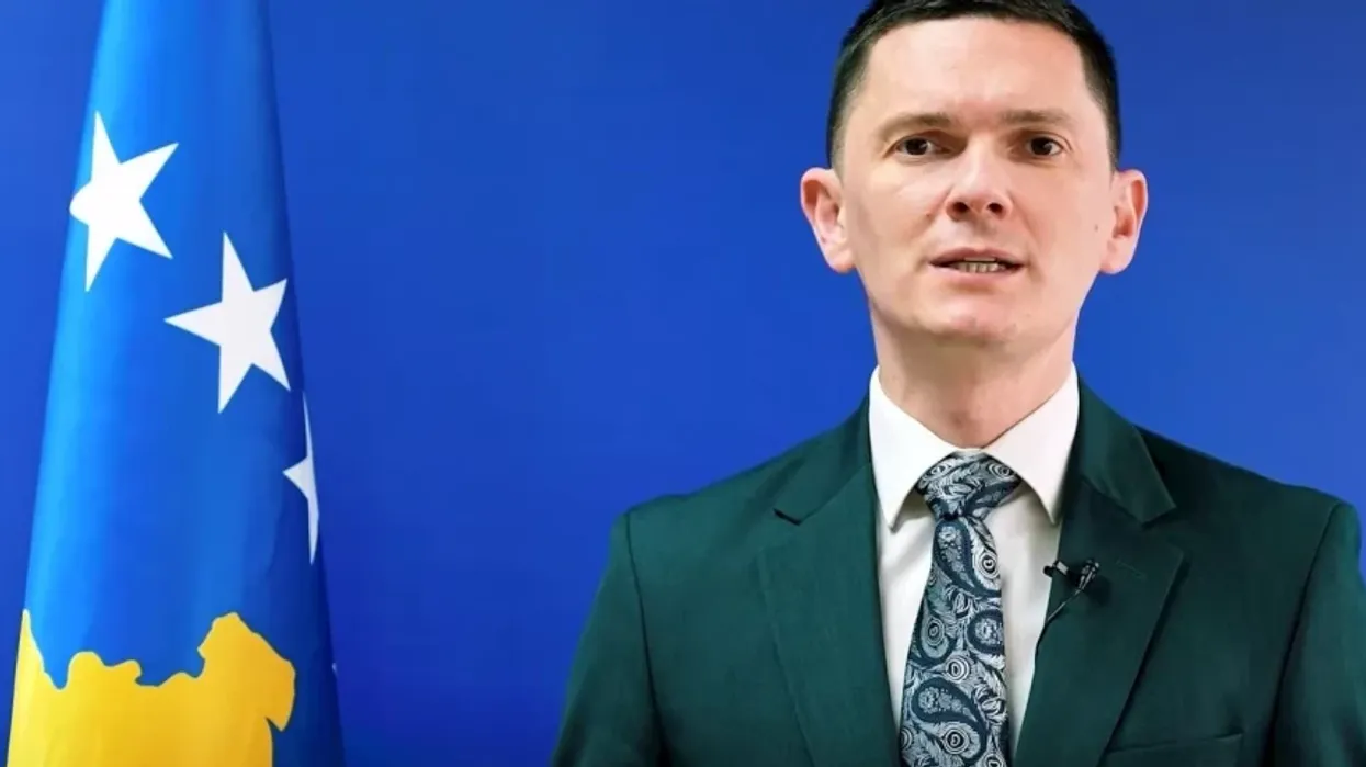 Agon Dobruna emërohet zëvendësministër i parë në Ministrinë e Punës, Familjes dhe Vlerat e Luftës Çlirimtare Agon Dobruna emërohet zëvendësministër i parë në Ministrinë e Punës, Familjes dhe Vlerat e Luftës Çlirimtare