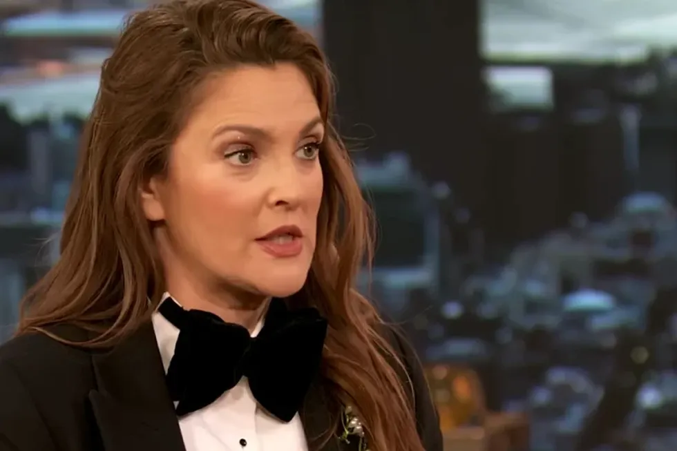Drew Barrymore shpërtheu në lot kur foli për pasiguritë e saj trupore: Ndihem e lodhur