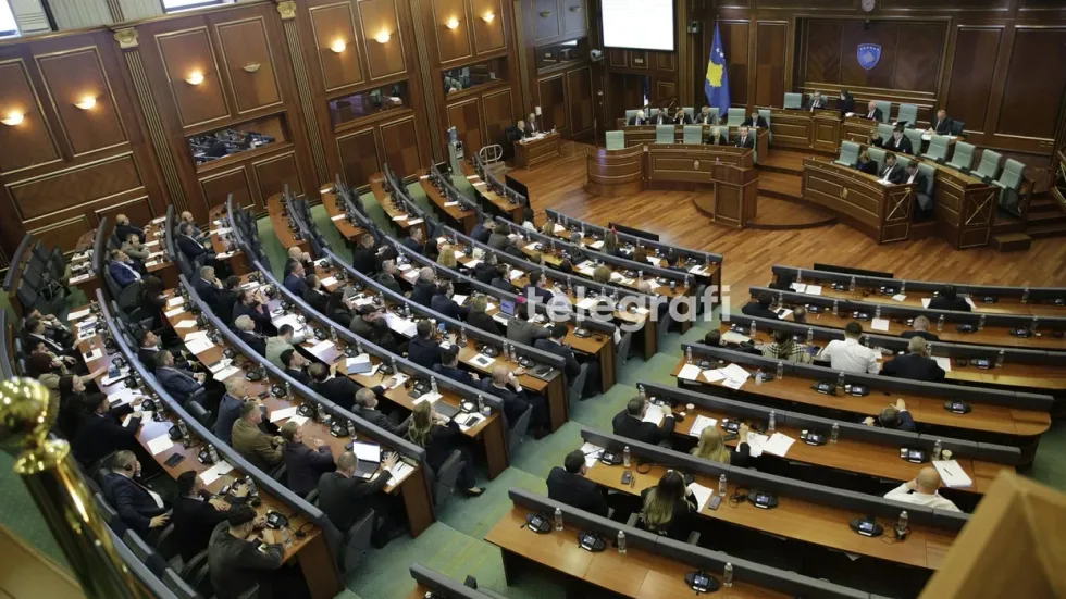 Të premten seanca e radhës: Partitë pa marrëveshje për presidentin dhe rezolutën për luftën