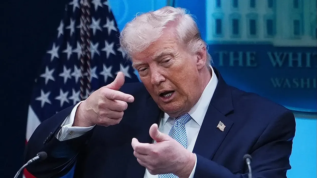 Trump paralajmëron se anijet iraniane do të "eliminohen" nëse shkelin bllokadën në Hormuz Trump paralajmëron se anijet iraniane do të
