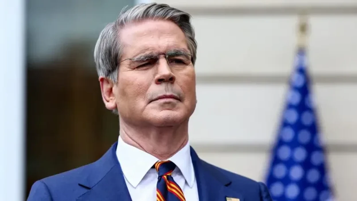 Sanksionet amerikane ndaj naftës rivendosen për të ruajtur 'presionin maksimal' mbi Iranin - thotë Sekretari i Thesarit