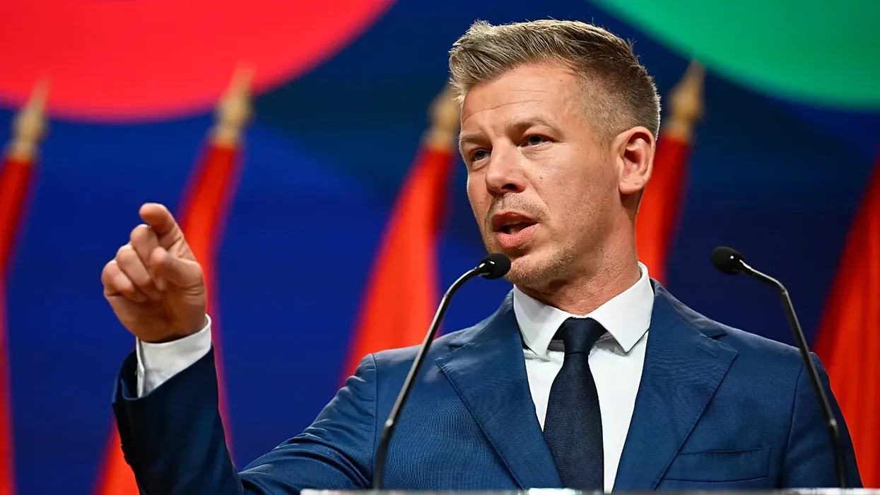 ‘Sëpata’ e Péter Magyar së shpejti mund të godasë rrjetin e Orbanit në Bruksel ‘Sëpata’ e Péter Magyar së shpejti mund të godasë rrjetin e Orbanit në Bruksel