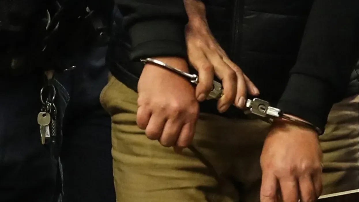 Ekstradohet nga Zvicra në Kosovë i dyshuari për falsifikim parash Ekstradohet nga Zvicra në Kosovë i dyshuari për falsifikim parash