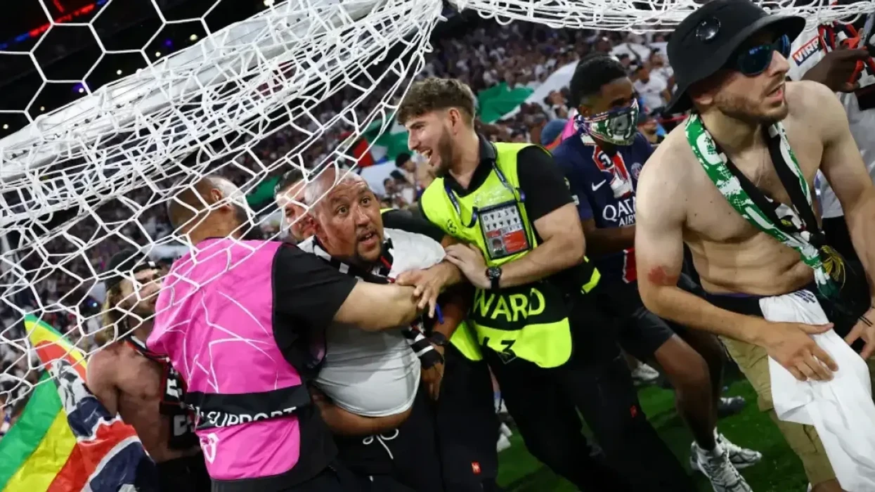 40 mijë euro nga asgjëja: Arrestohet personi që mashtroi 2 mijë tifozë të PSG-së