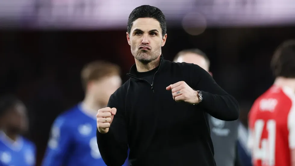 ​E ardhmja e Artetës në dyshim, Arsenali gjen pasuesin e tij