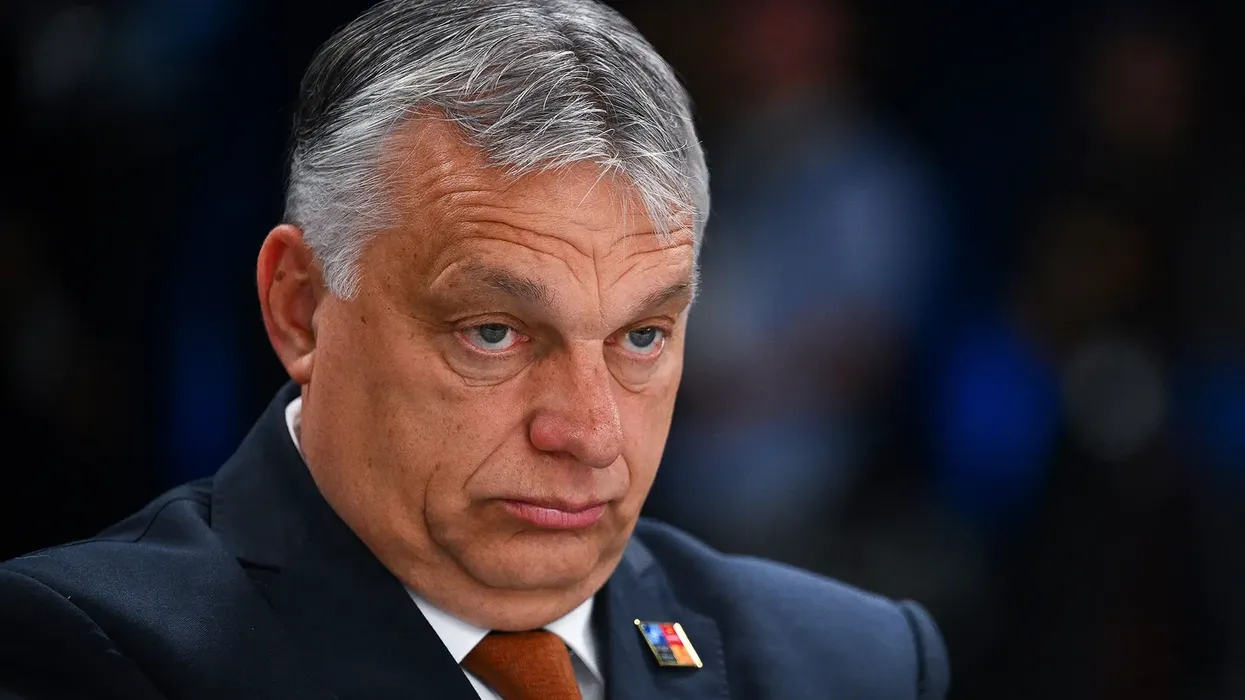 Orban jep dorëheqje nga parlamenti i Hungarisë pas humbjes dërrmuese Orban jep dorëheqje nga parlamenti i Hungarisë pas humbjes dërrmuese