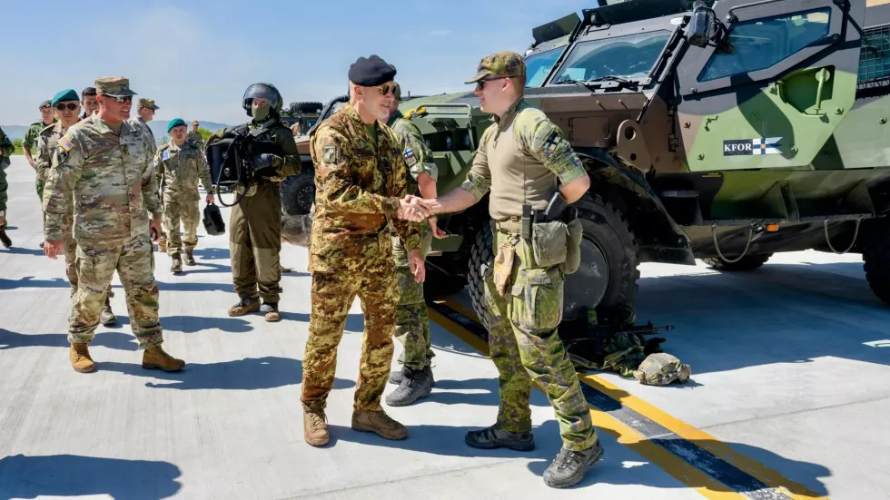 Admirali Dragone: Nuk ka plan për reduktim të trupave të NATO-s në Kosovë