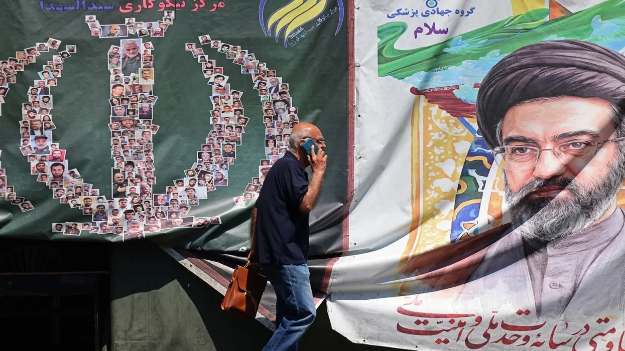 Irani "nuk do të tolerojë" zgjatjen e bllokadës, thotë këshilltari i lartë ushtarak