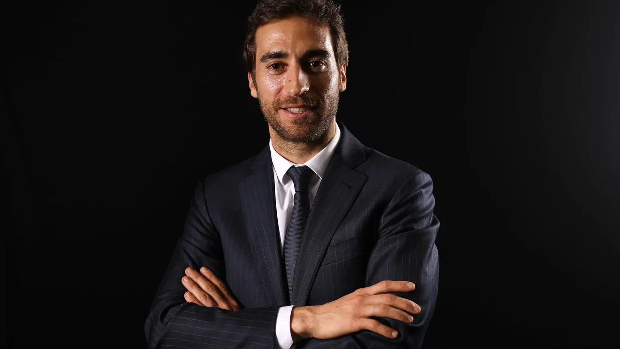 Ish-ylli i Arsenalit dhe Milanit tani drejton një biznes prej 20 miliardë dollarësh