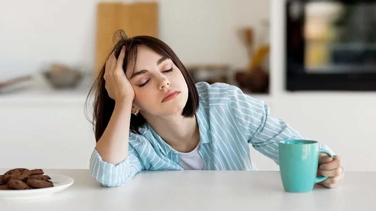 Shenjat delikate që tregojnë se keni mungesë kronike të gjumit