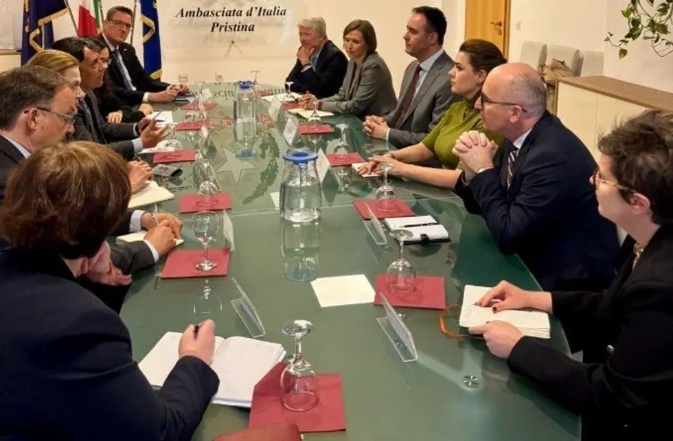 Konjufca dhe diplomatët takohen në Ambasadën Italiane, në fokus rruga drejt BE-së
