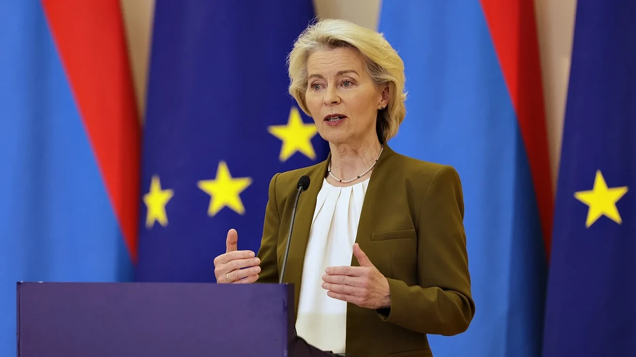 'Marrëveshja është marrëveshje': Von der Leyen kundërpërgjigjet ndaj kërcënimit të fundit të tarifave të Trump