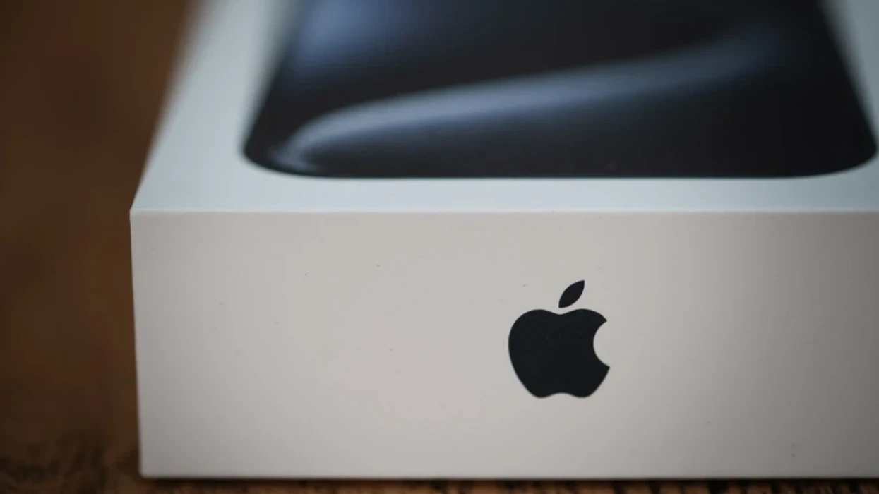 Revolucion nga Apple: Harrojeni iPhone Fold, Ultra po vjen