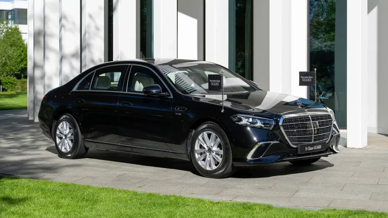 S680 Guard është një Mercedes luksoz i blinduar me stil dhe motor V12