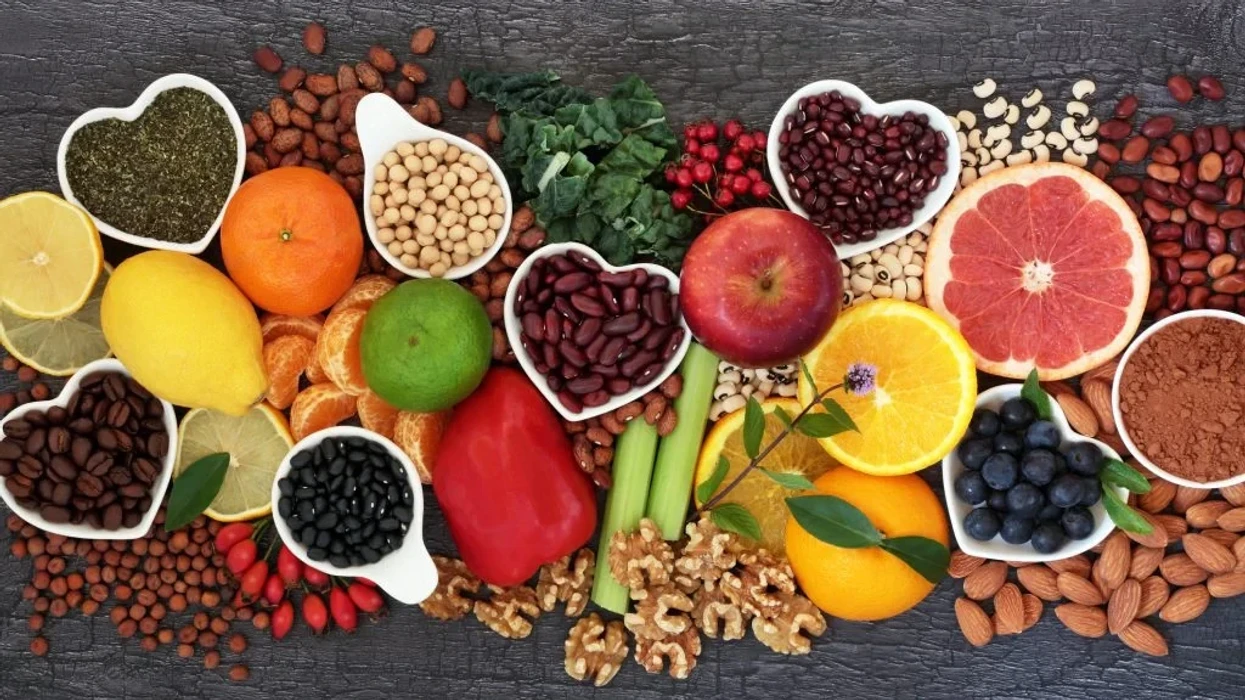 Flavonoidet, 10 ushqimet që ndihmojnë zemrën, trurin dhe imunitetin