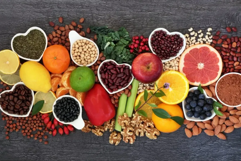 Flavonoidet, 10 ushqimet që ndihmojnë zemrën, trurin dhe imunitetin