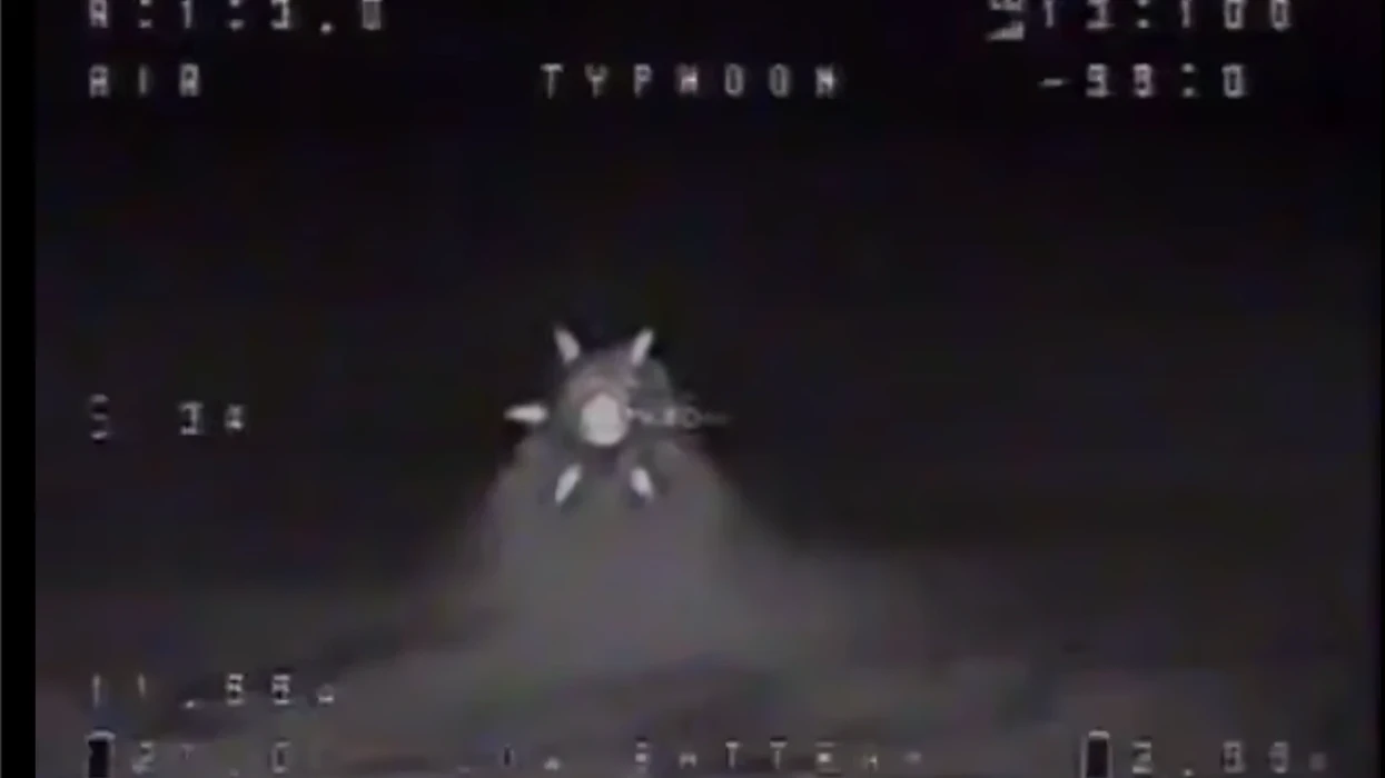 Zyrtari i lartë ushtarak ukrainas thotë se kanë parë UFO, publikon videon
