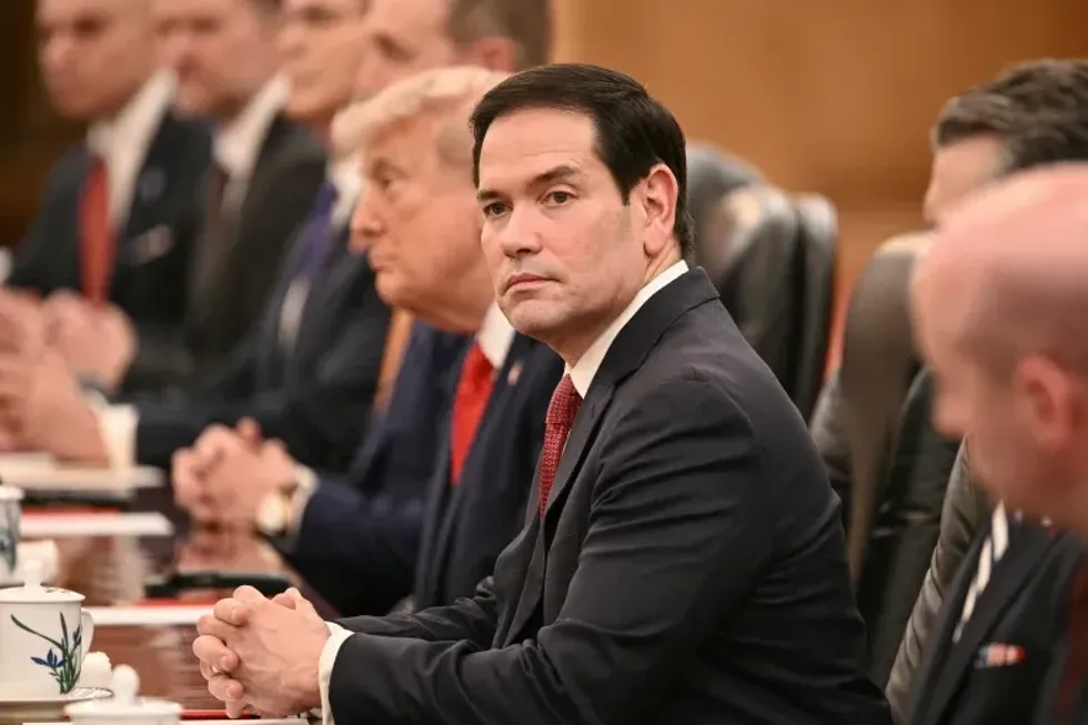 Si ia ndryshoi Kina emrin Marco Rubios për ta lejuar të hyjë në Pekin?