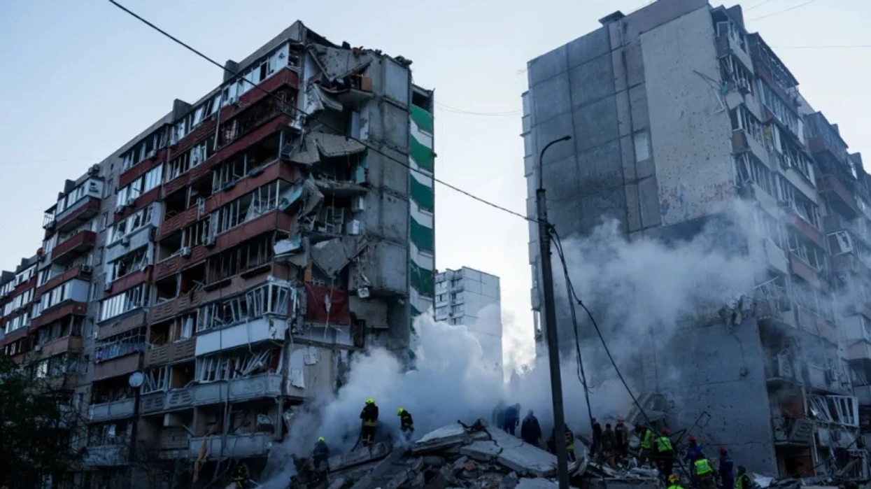 Rusët godasin një ndërtesë banimi në Kiev, të paktën 24 të vdekur