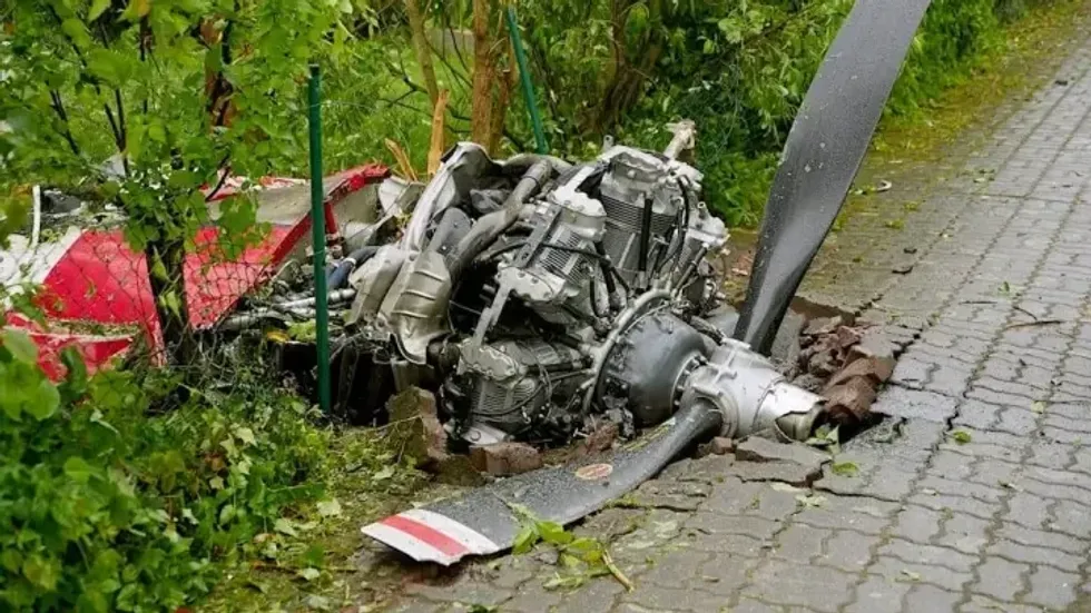 Tragjedi ajrore në Gjermani, aeroplani bie në zonë banimi - raportohet për të vdekur