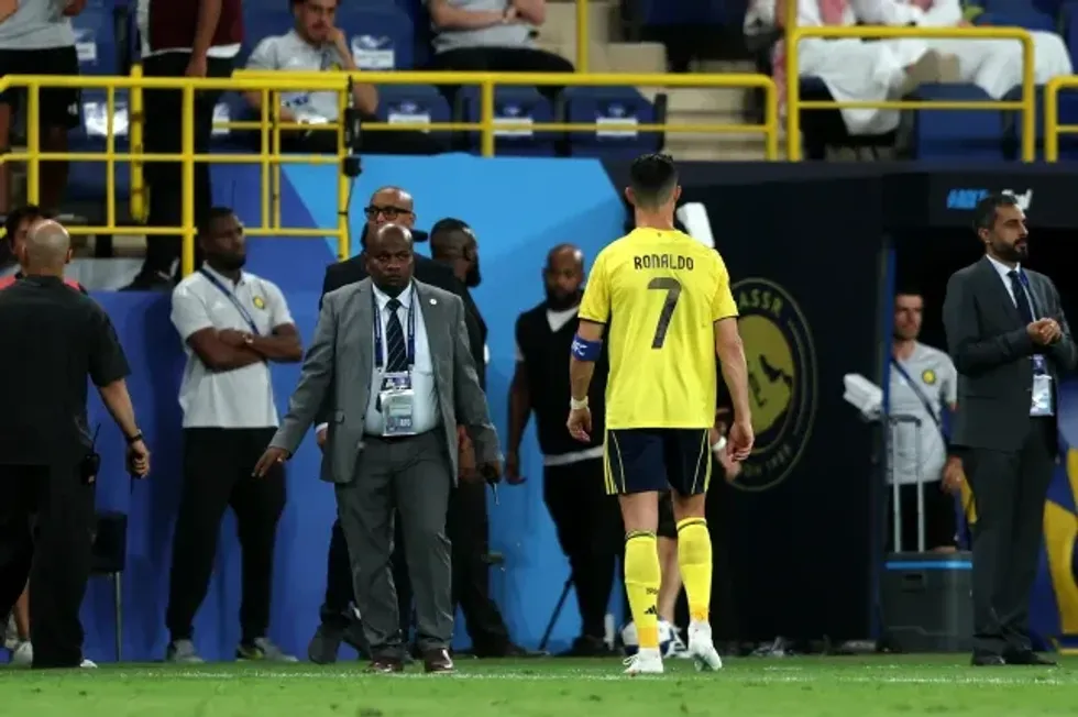 Finalja u mbyll me zhgënjim: Cristiano Ronaldo nuk e pranon medaljen e vendit të dytë