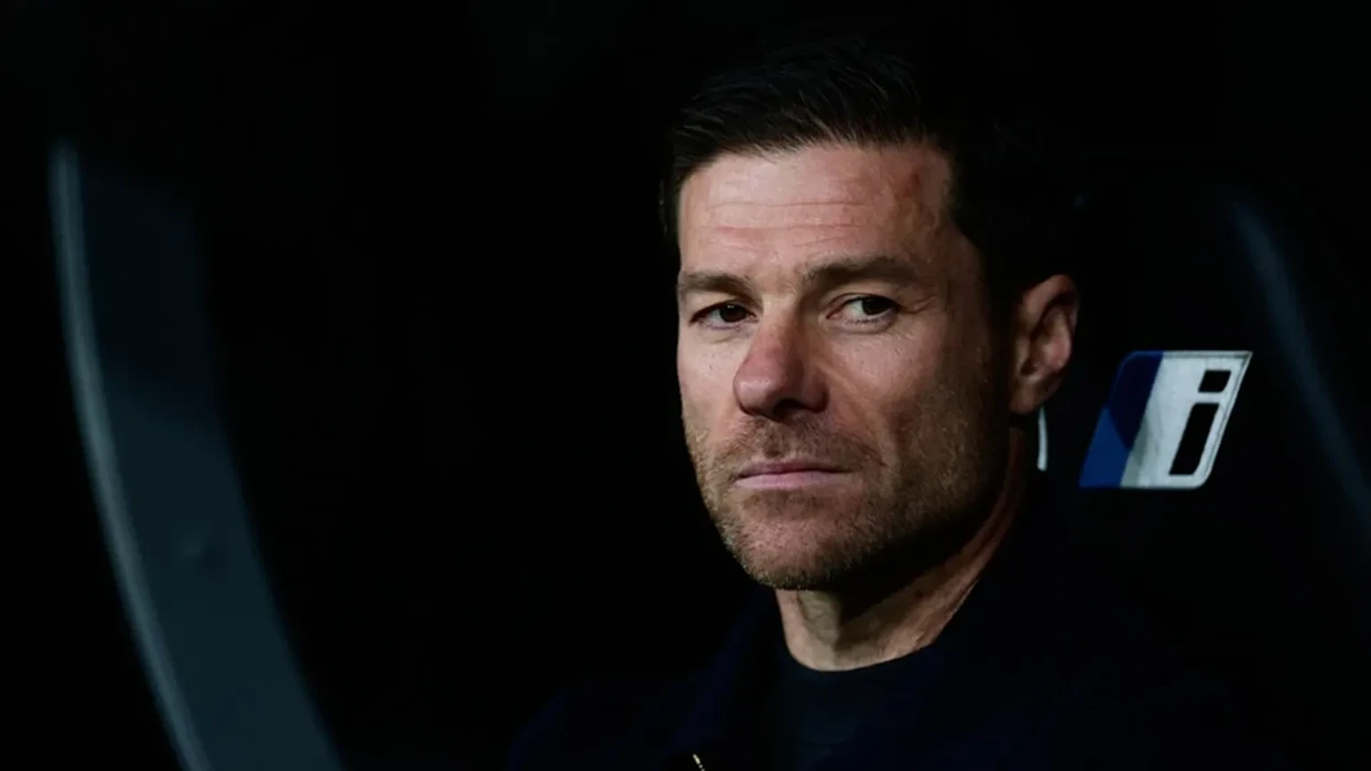 Plani i Chelseat, dy nënshkrime për epokën e Xabi Alonsos