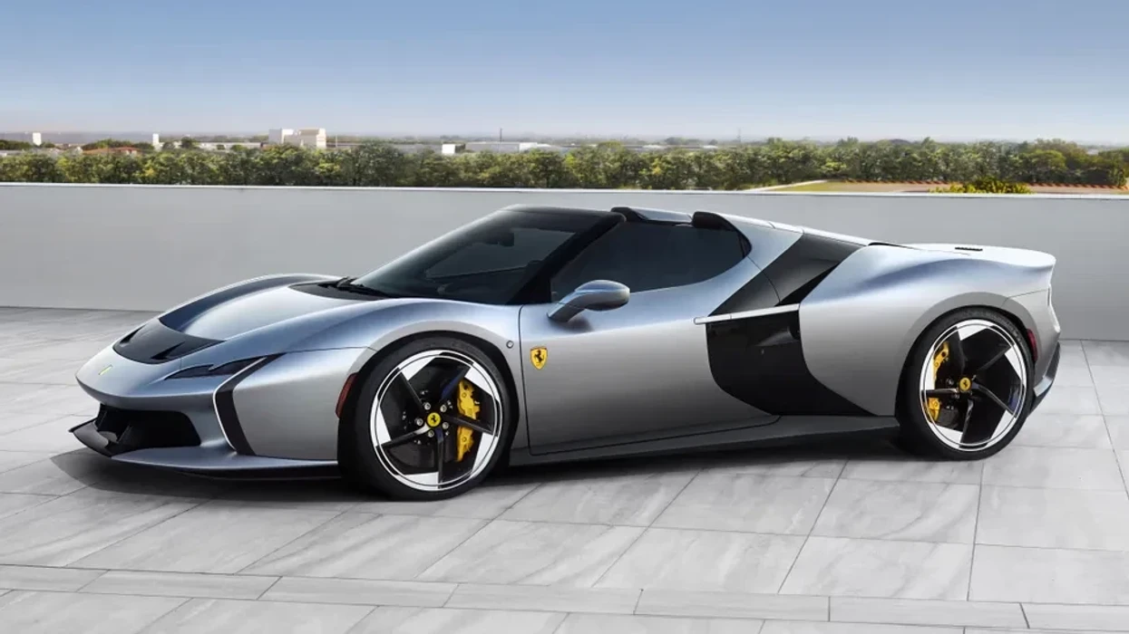 HC25 është një Ferrari F8 Spider V8 i ripërpunuar dhe i vetëm
