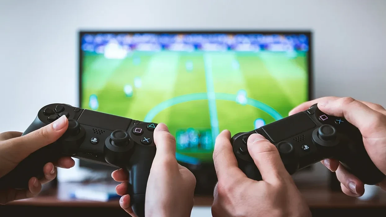 Rritja e çmimeve të PlayStation Plus shkakton reagime negative nga lojtarët, ndërsa Sony rrit abonimet