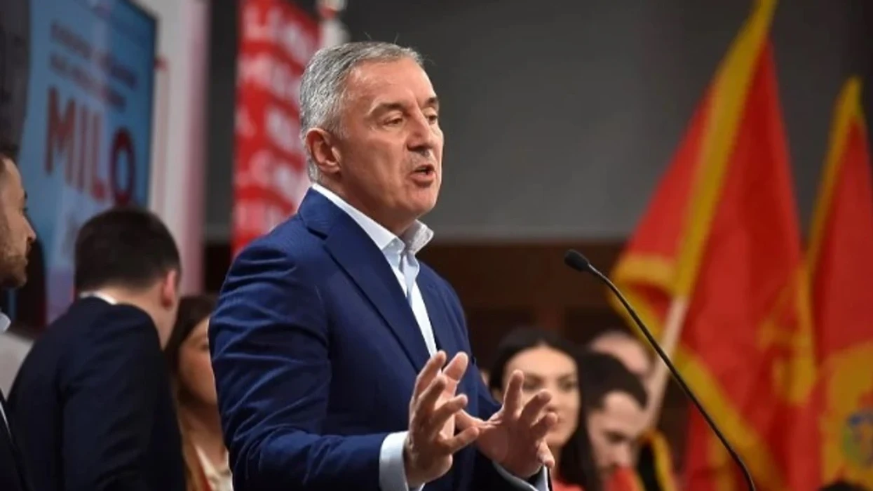 Gjukanoviq: Qarqe nga Beogradi u përpoqën të destabilizonin Kosovën dhe të kompromentonin KFOR-in